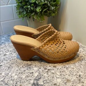 Veronica Beard Women's Beige Hardie Leather Clog Sandal Shoes Size 8
